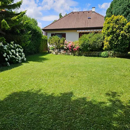 بيت للعطل House Near Castle Park *