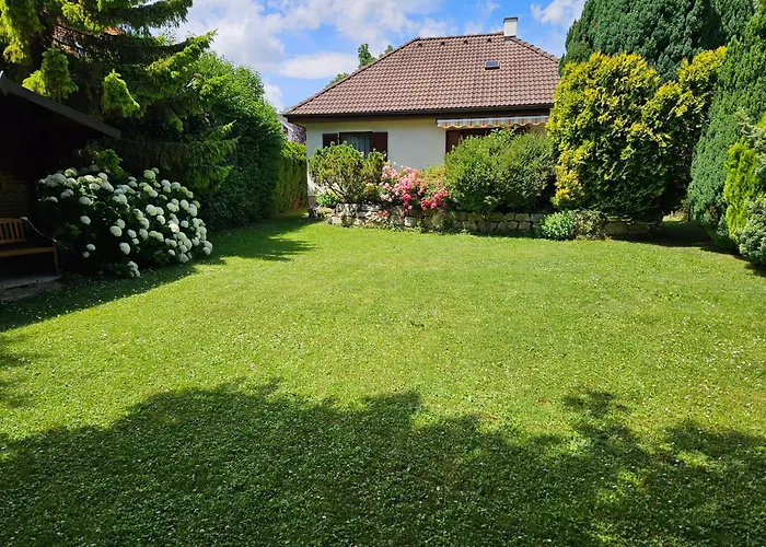 Feriehus House Near Castle Park *